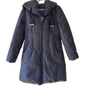 TAHARI Taryn Down Puffer Pillow Jacket Medium Black SO WARM!!!